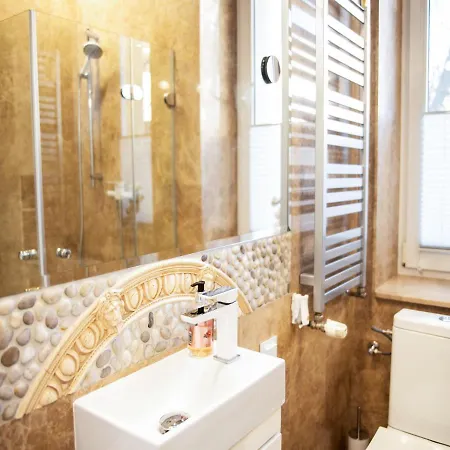 아파트 Sunset Boulevard Z Tarasem Dla 4 Gosci 그디니아